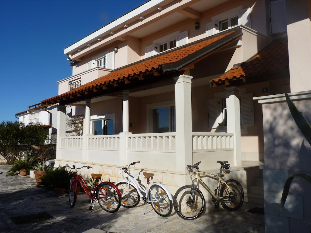 Apartments Villa Marnii Kozino Exterior photo