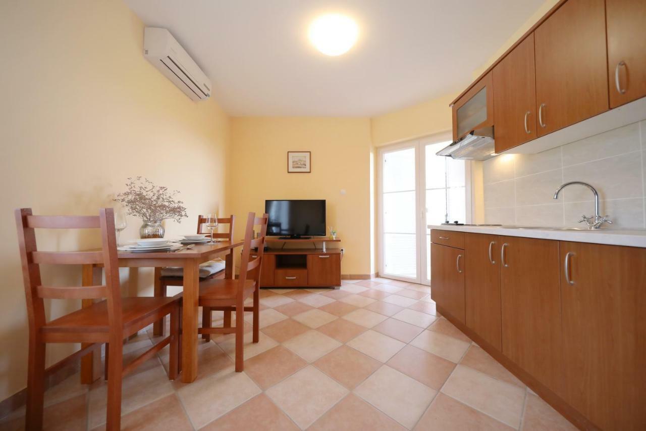 Apartments Villa Marnii Kozino Exterior photo
